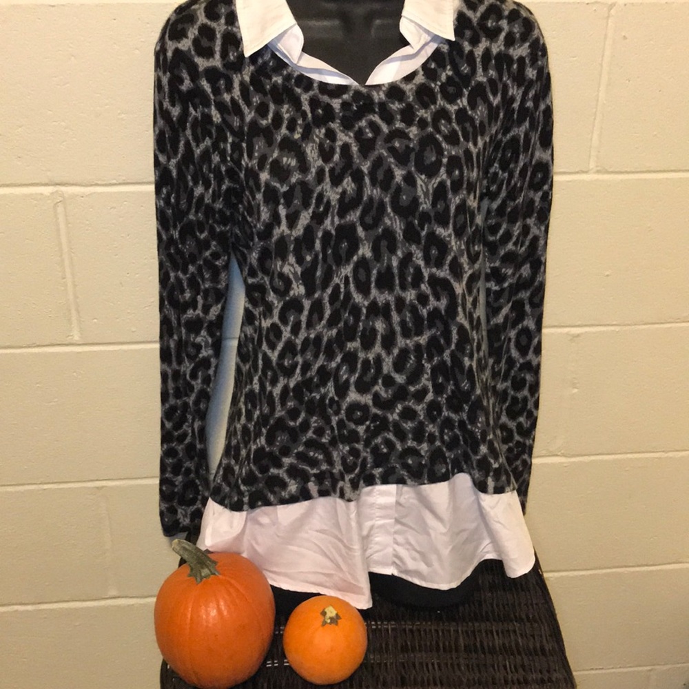 - Leopard top medium long sleeve tee